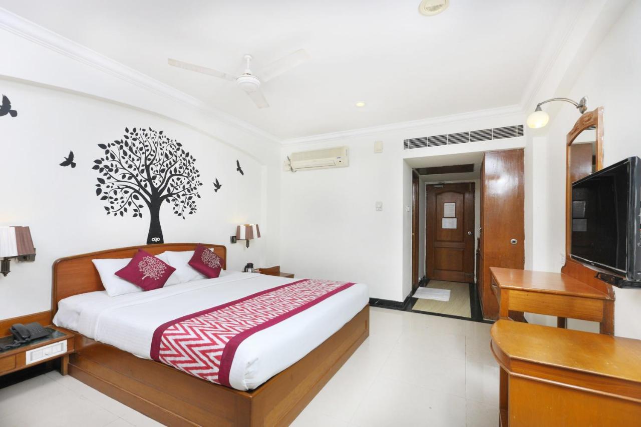 Oyo 1081 Hotel Sindhu International Тирупати Экстерьер фото